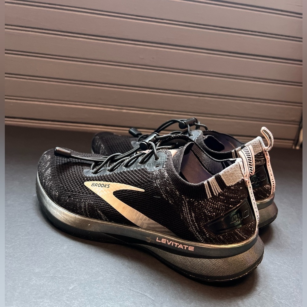 Brooks Levitate 4 Black Women Size 8.5 - Picture 5 of 9